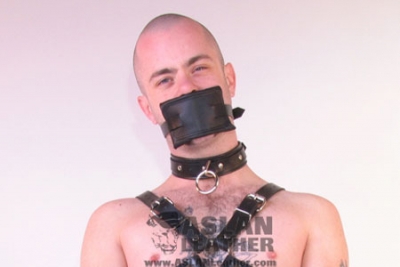 Muffler bondage by ASLAN Leather